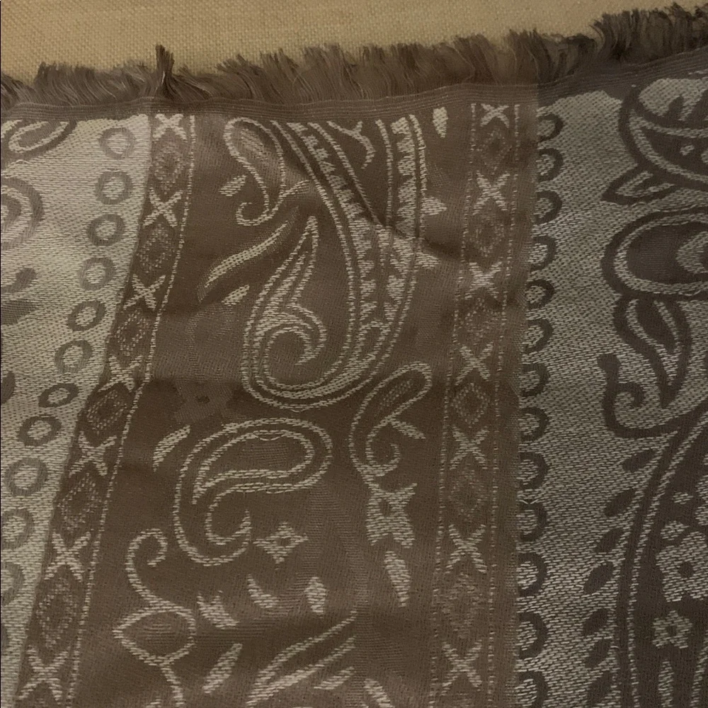 Scarf - Picture 5 of 8